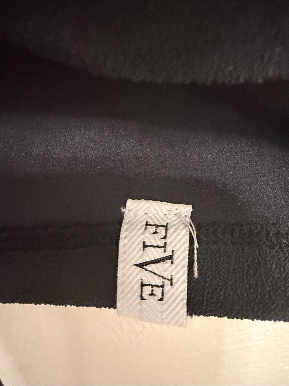 Black Ruched V-Neck Drawstring Crop Top - Picture 4 of 4